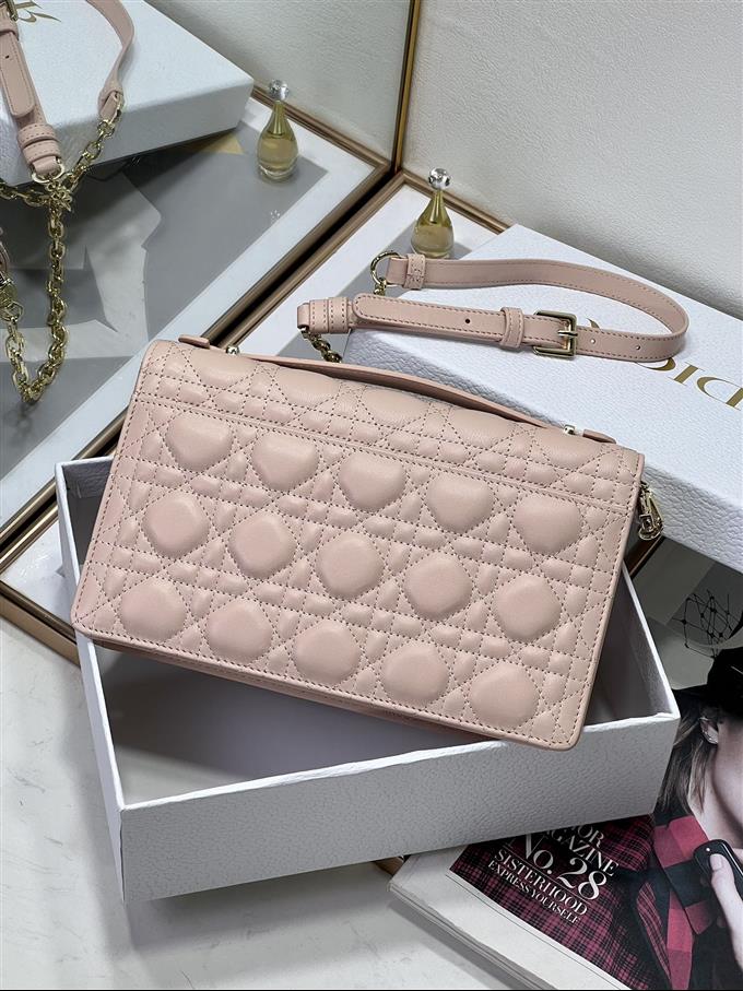 2025228Y650P222153590