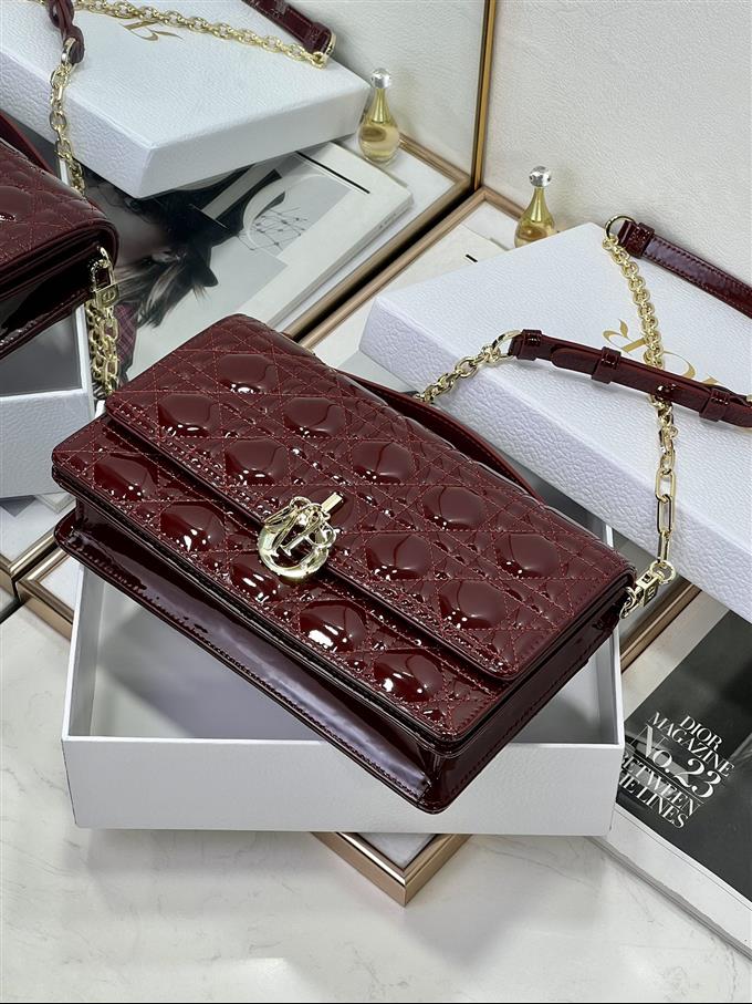 2025228Y650P22215566