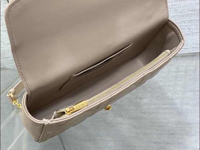 2025228Y700P221926786