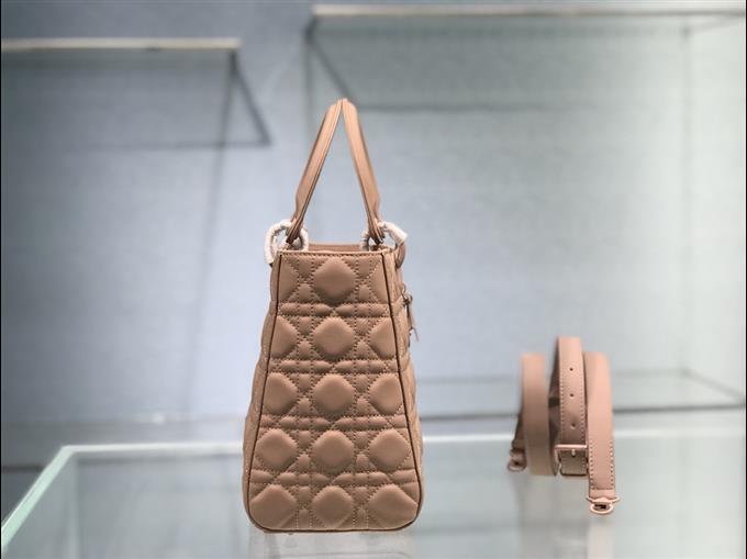 2025228Y750P222155300