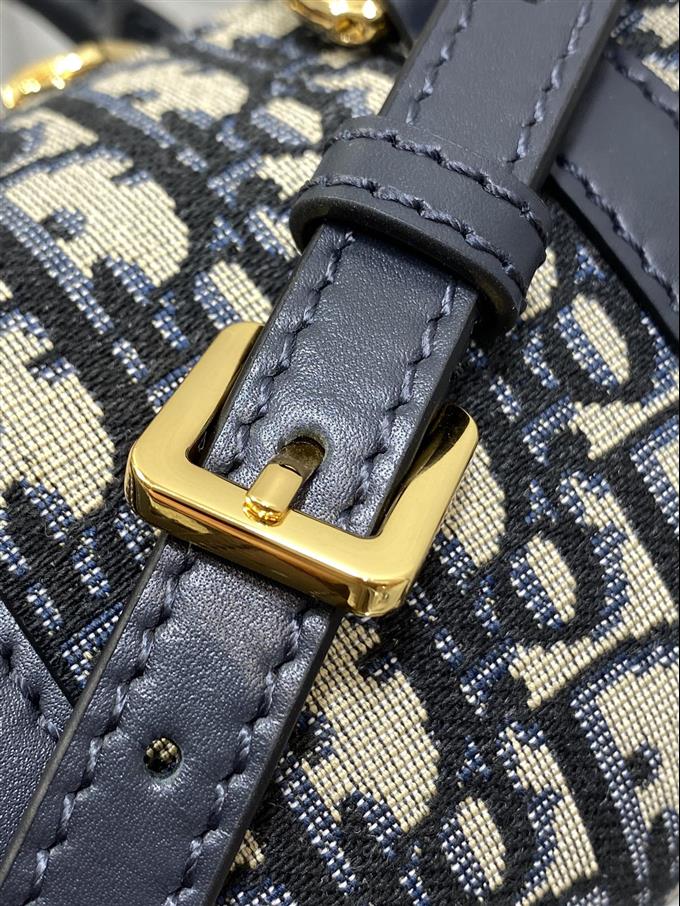 2025228Y560P211426717