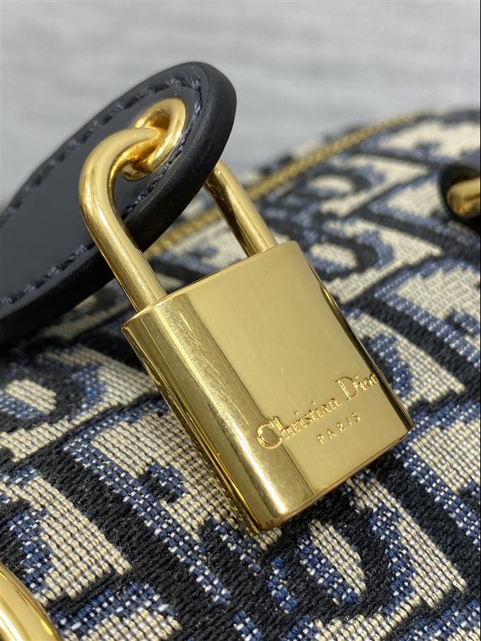 2025228Y600P211426981