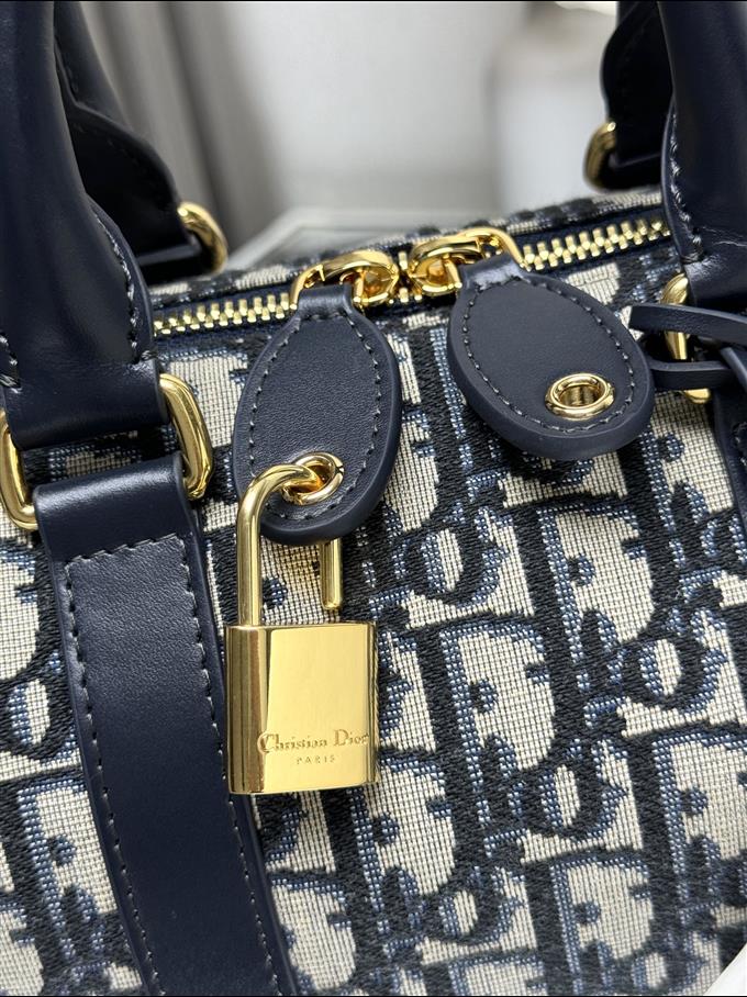 2025228Y600P211430950