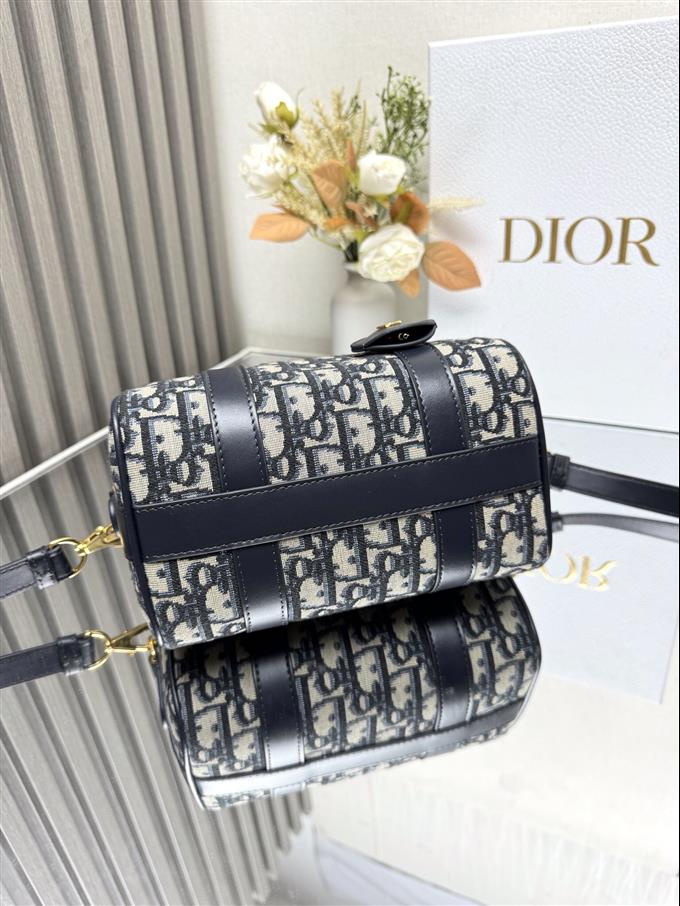 2025228Y600P21143114