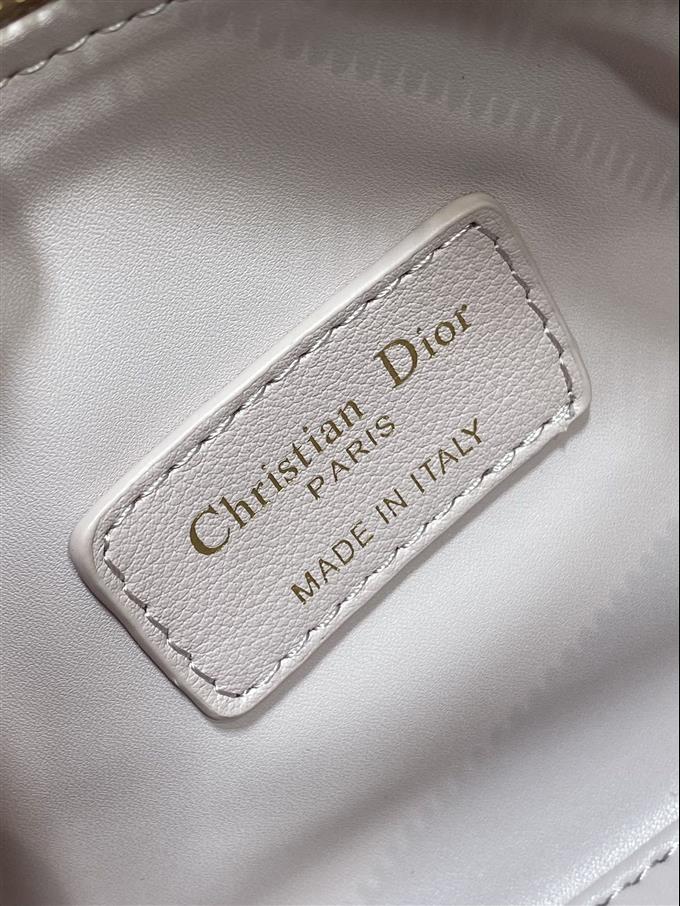 2025228Y620P211427478