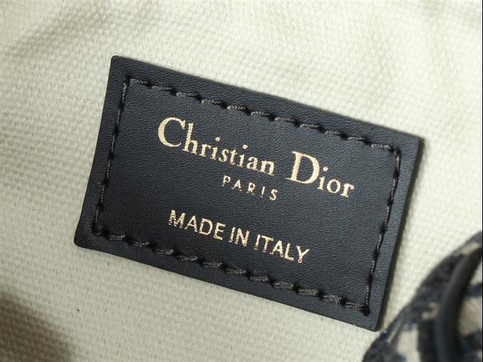 2025228Y620P211431609