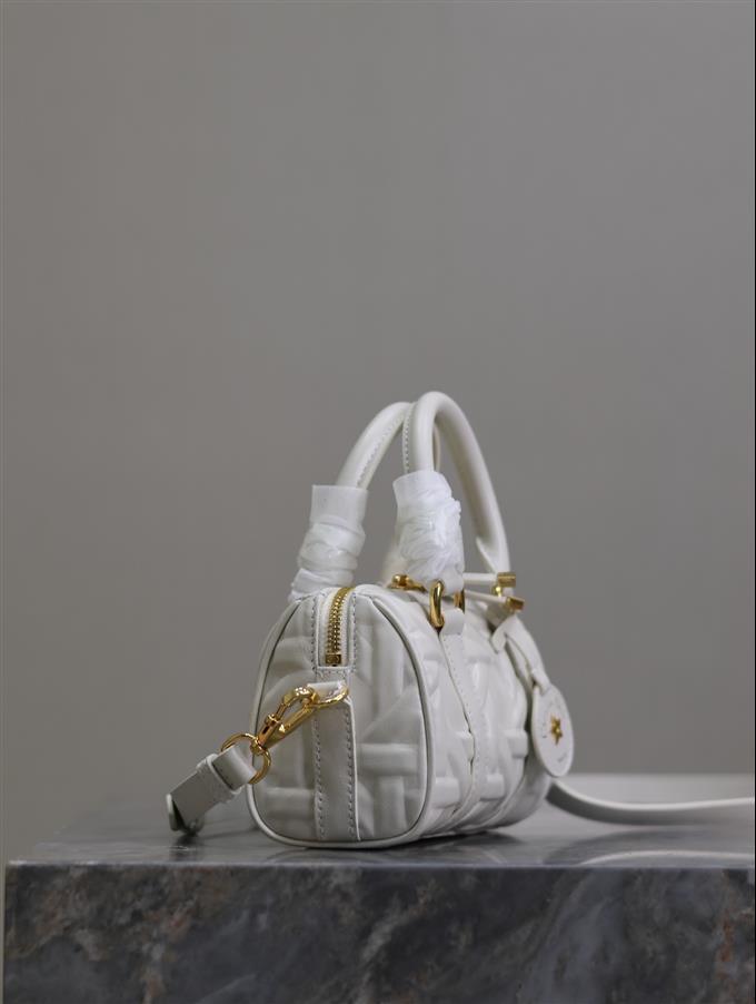 2025228Y650P211427824