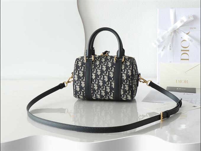 2025228Y650P211431673