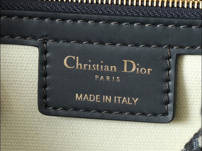 2025228Y650P211431768