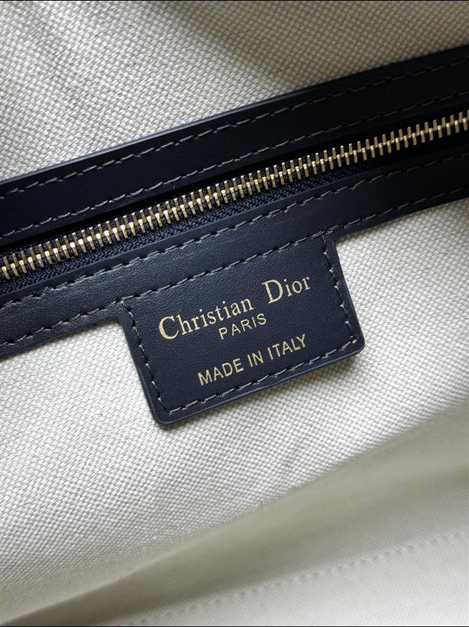 2025228Y650P211433478