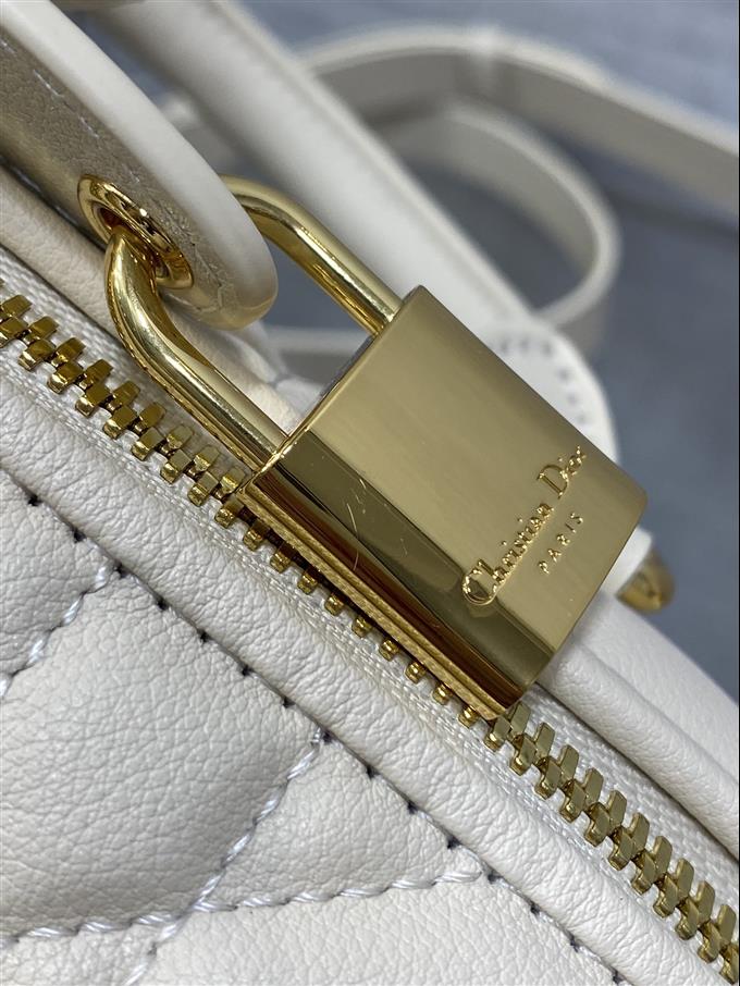 2025228Y680P211428551