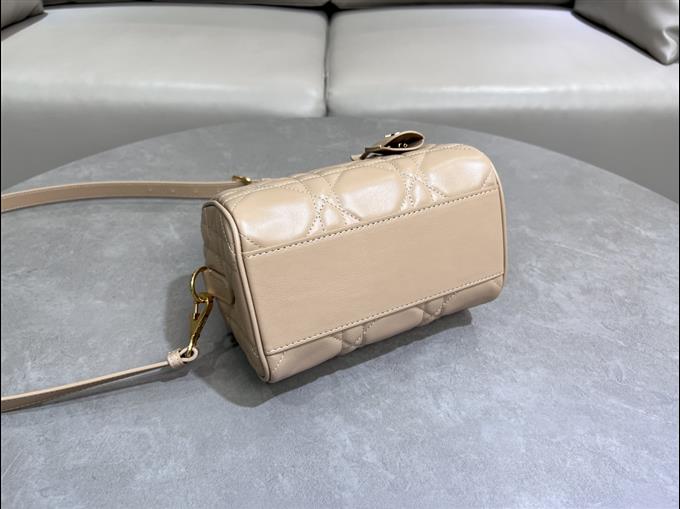 2025228Y680P211432301