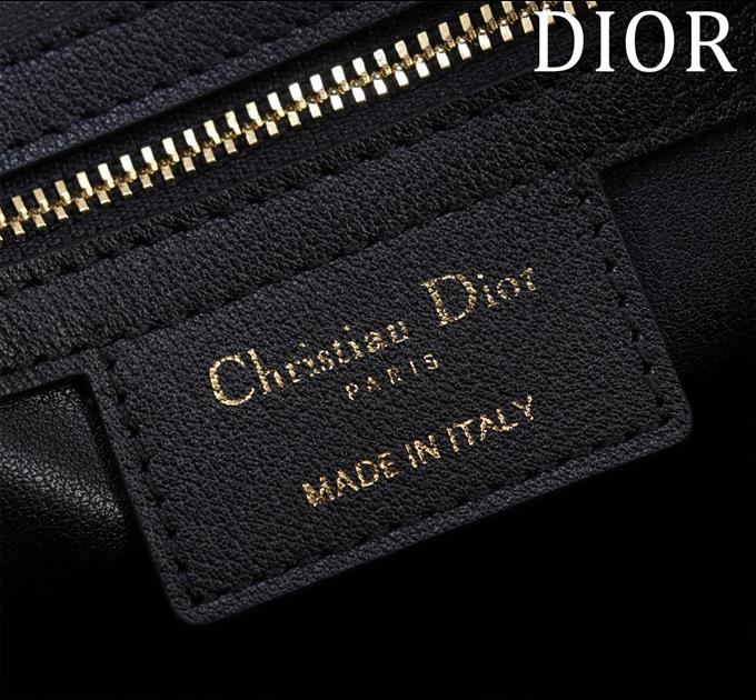 2025228Y700P211432768