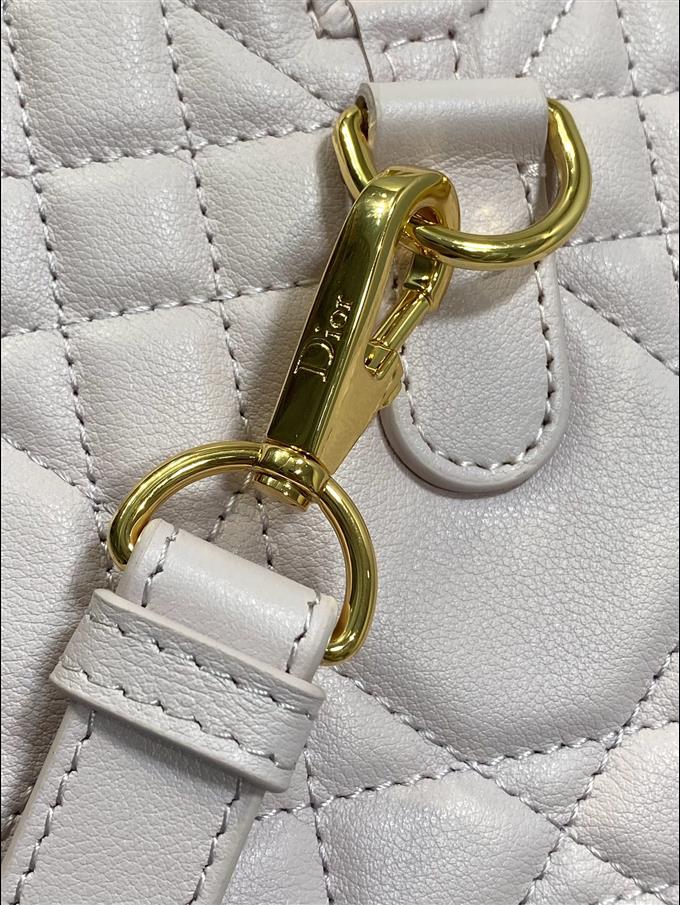 2025228Y720P211429409