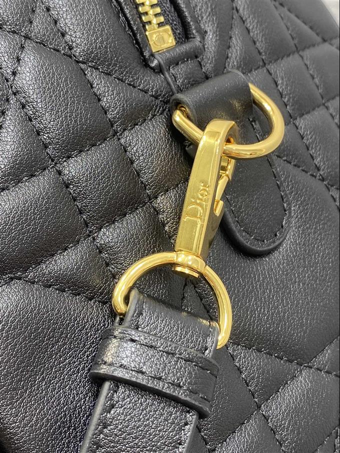 2025228Y720P211429690