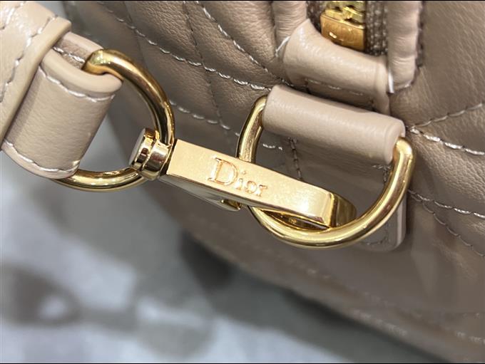 2025228Y720P211433273