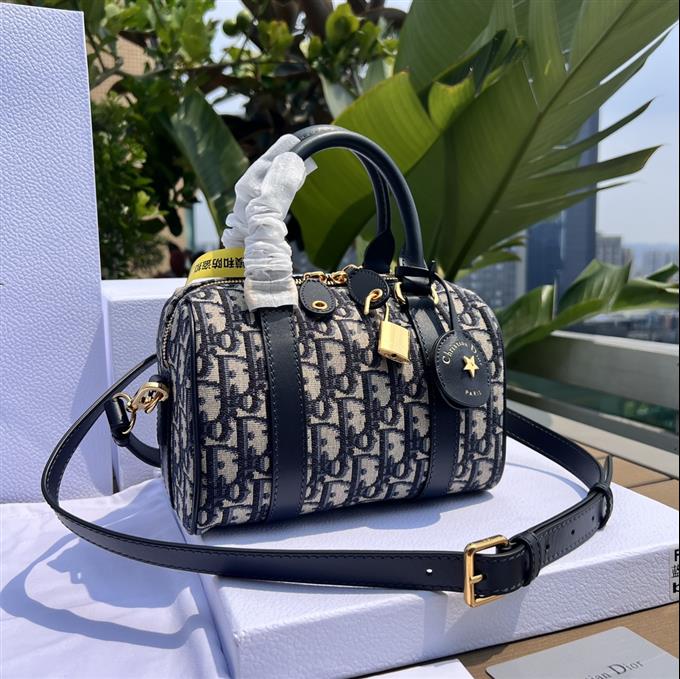 2025228Y750P211430348