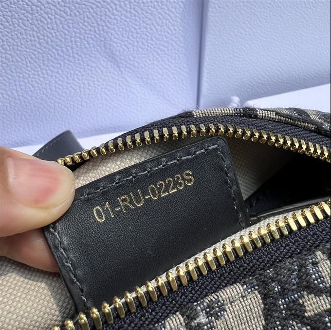 2025228Y750P211430441