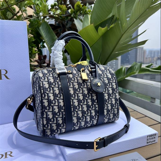 2025228Y800P211430776