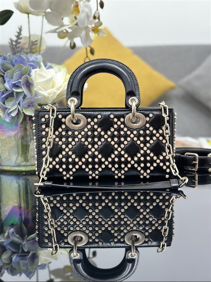 2025228Y1030P204517328