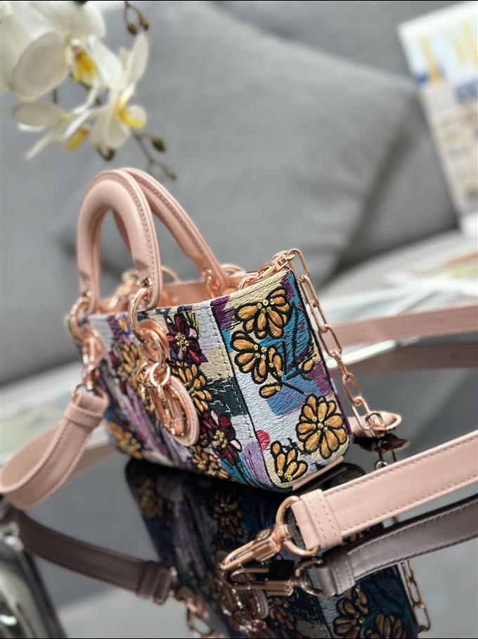 2025228Y1080P204517630