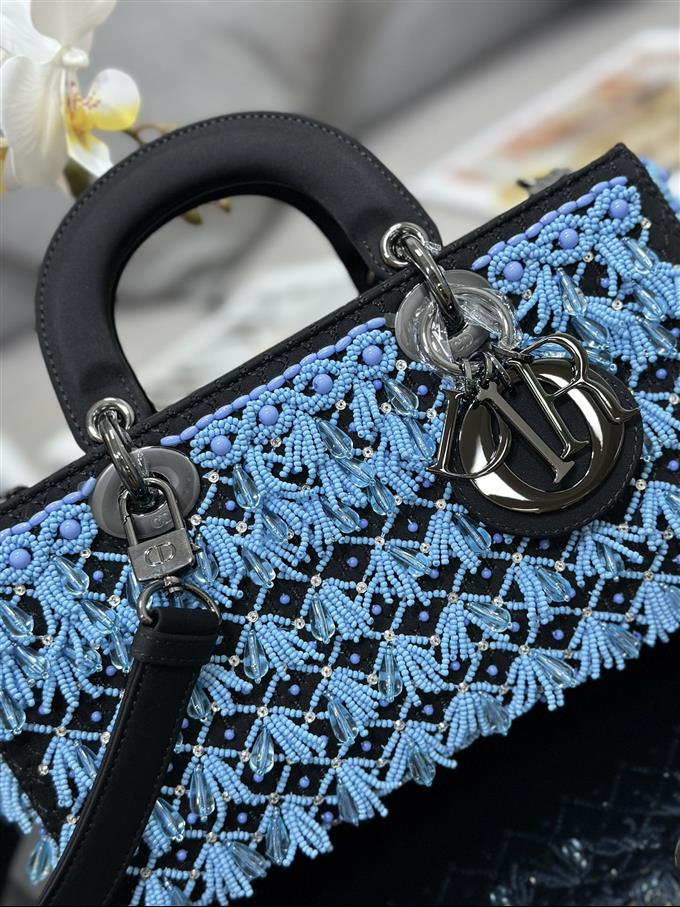 2025228Y1280P204517945