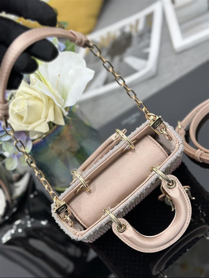 2025228Y1350P204518402