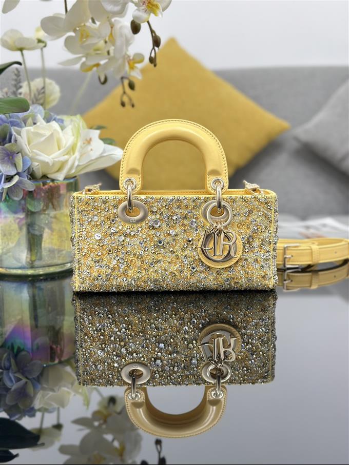 2025228Y1660P204519158