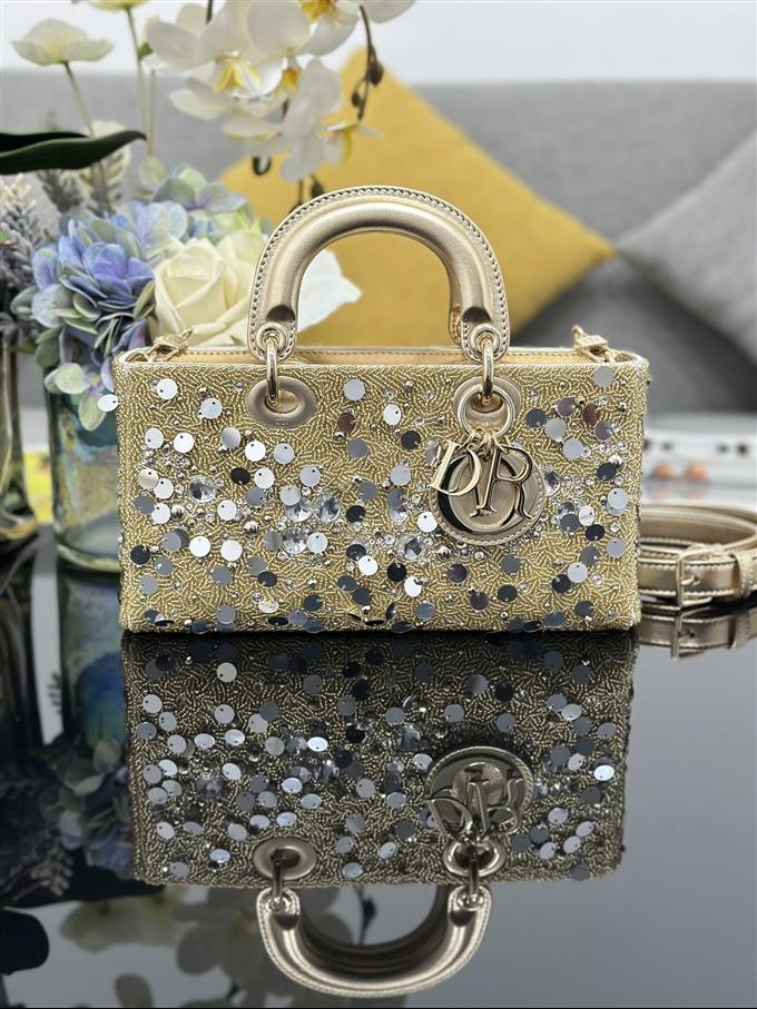 2025228Y1750P204519440