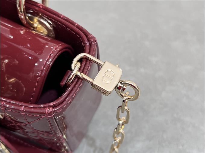 2025228Y600P204510404