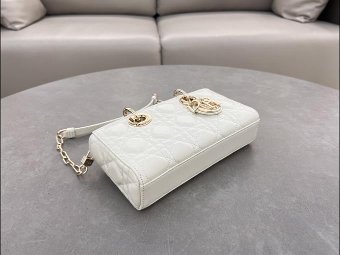 2025228Y600P204510685