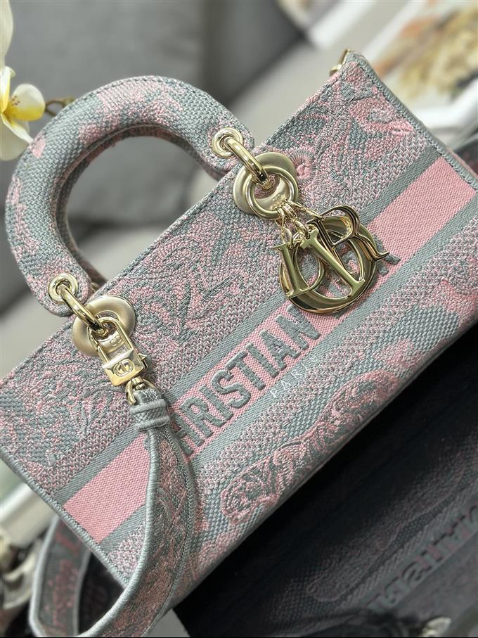 2025228Y600P20459833