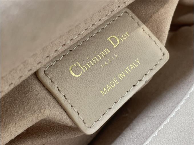 2025228Y600P21579109