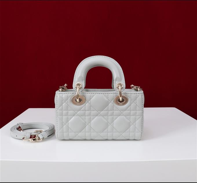 2025228Y650P204350619