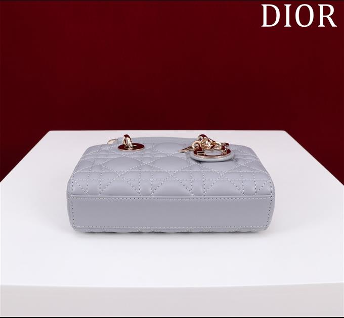 2025228Y650P204350775