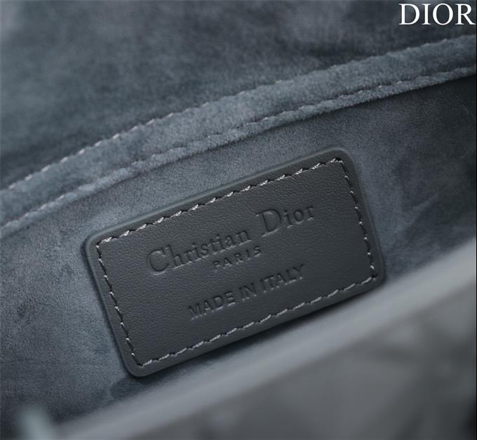 2025228Y650P204352452