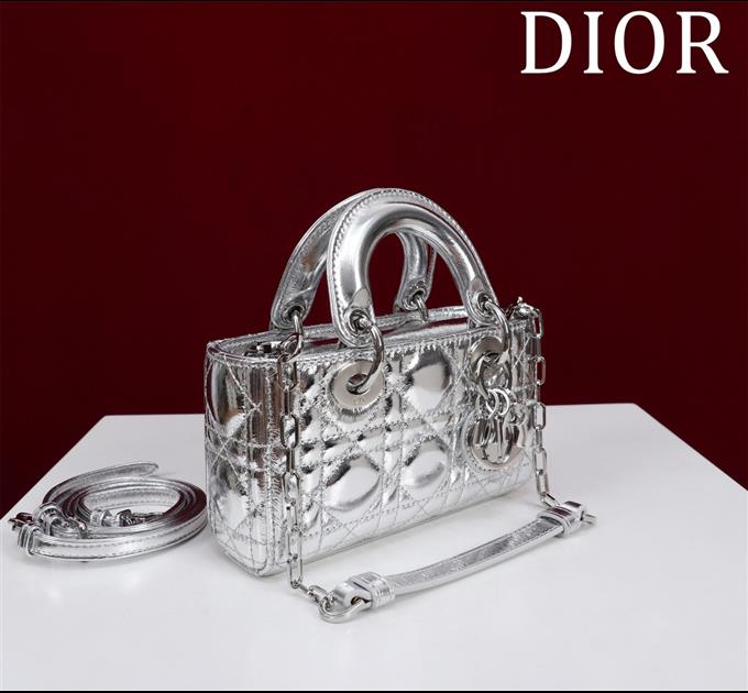 2025228Y650P204352910