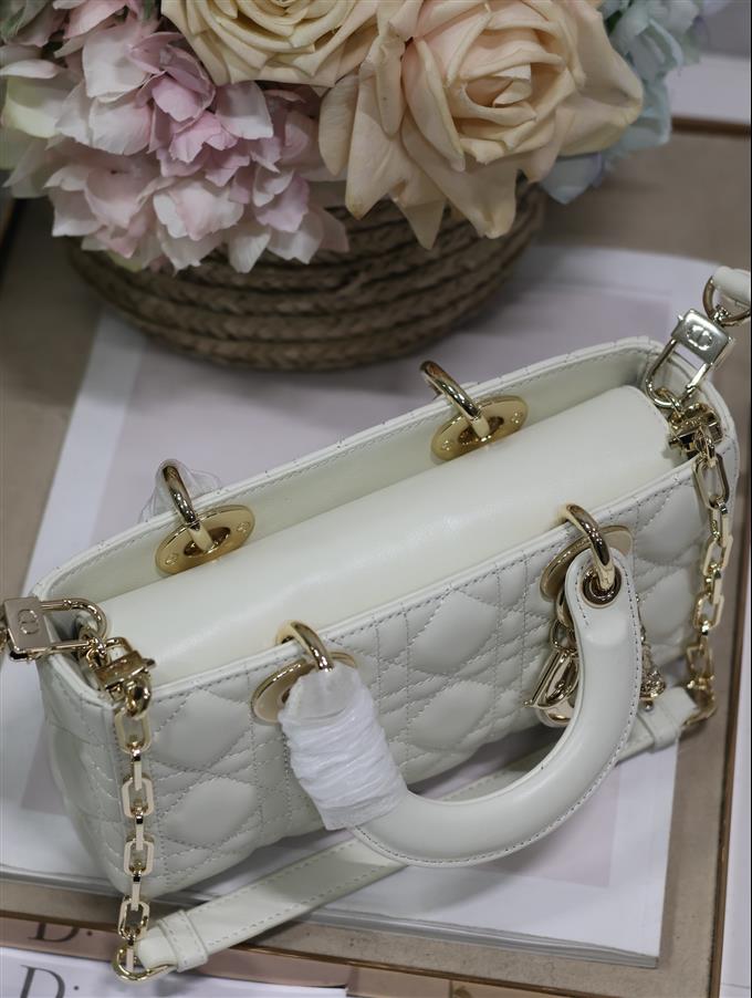 2025228Y650P204353933