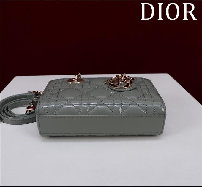 2025228Y650P20435444