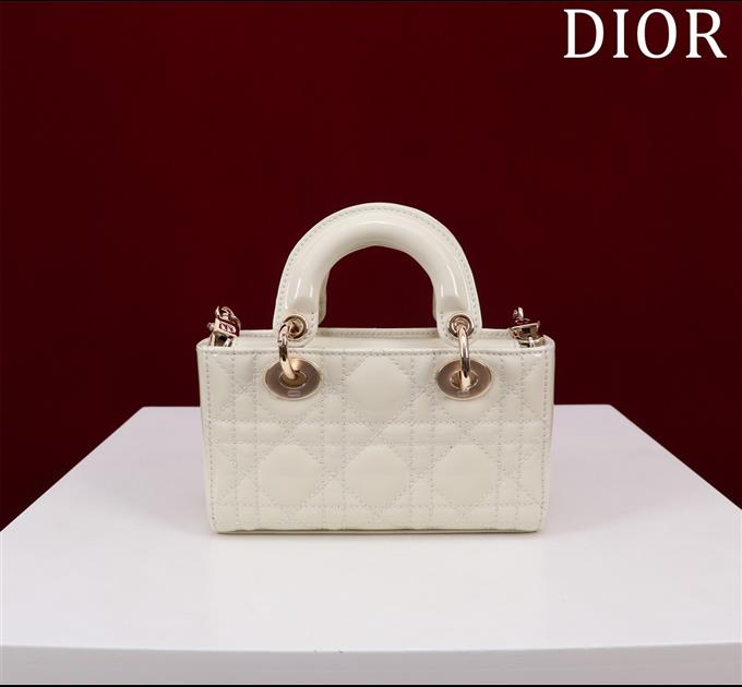 2025228Y650P204354594