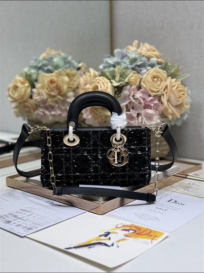 2025228Y650P20444394