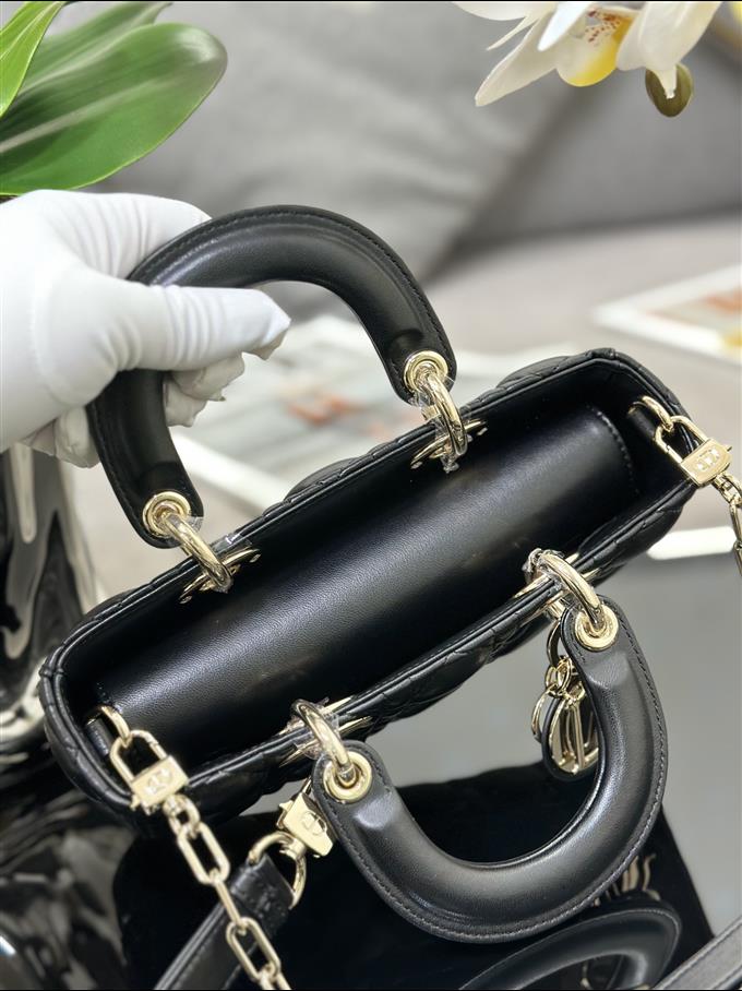 2025228Y650P204511445