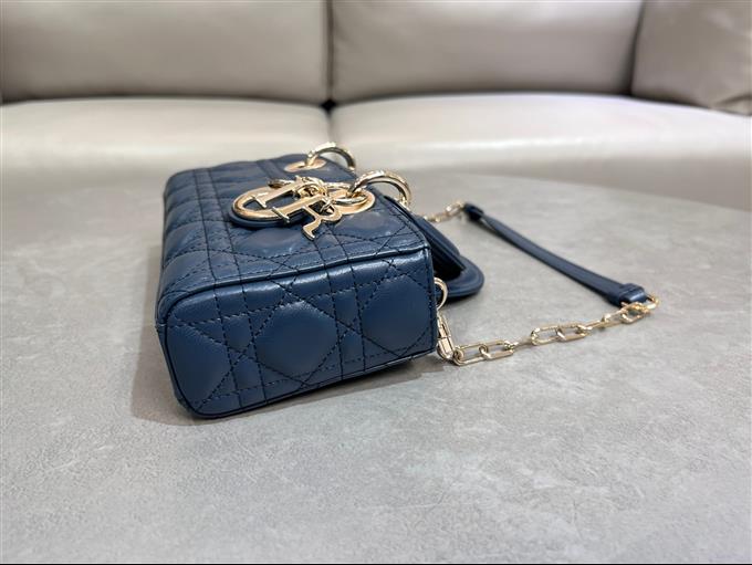 2025228Y650P204511555