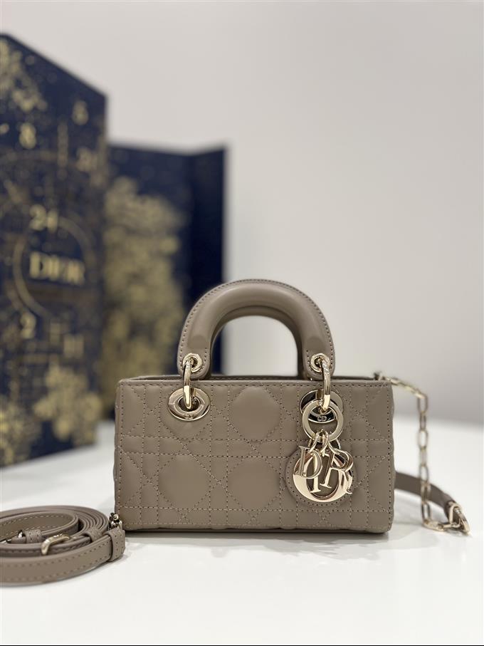 2025228Y650P21579696