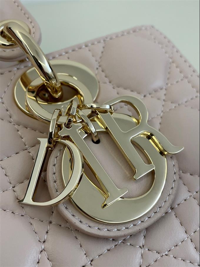 2025228Y680P215711114