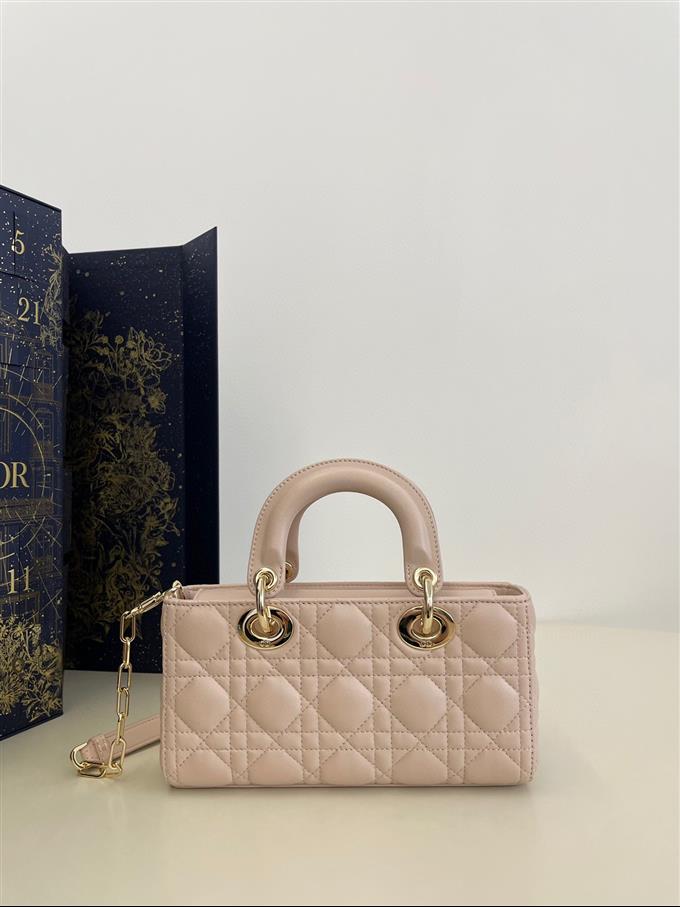 2025228Y680P215711192