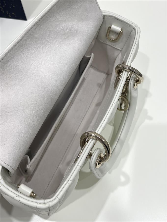 2025228Y680P215711348