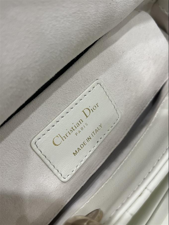 2025228Y680P215711363