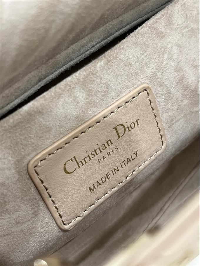 2025228Y680P21571183