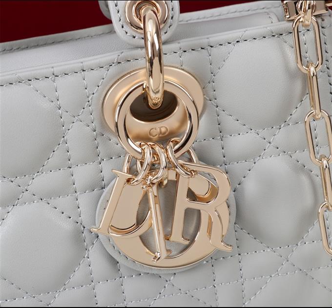 2025228Y700P204355772